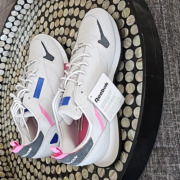 NWT Reebok Athletic Shoes - Picture 2 of 6